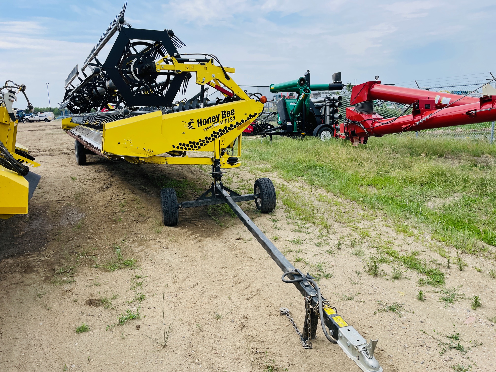 2016 Honey Bee AF236 Header