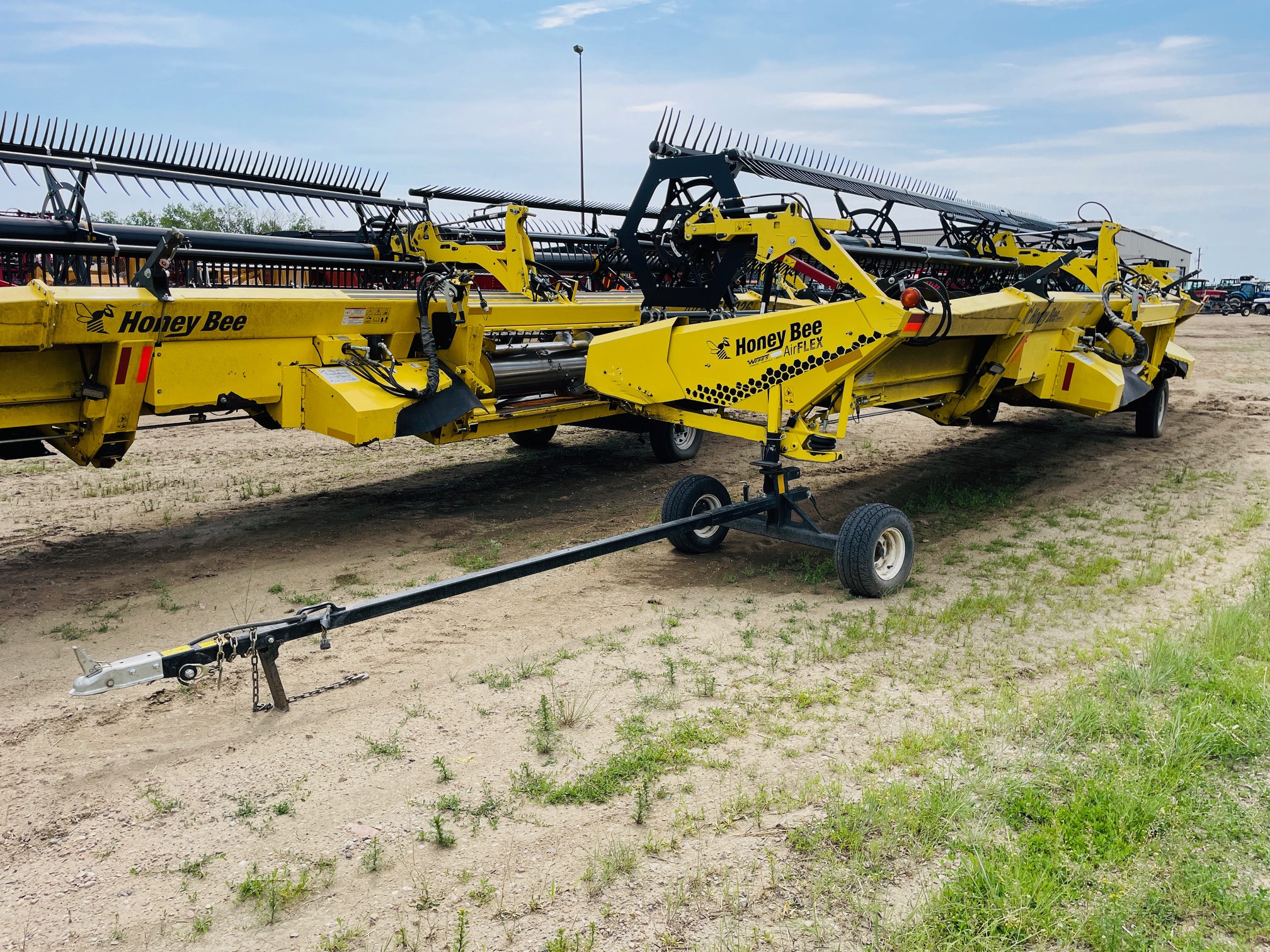 2016 Honey Bee AF236 Header