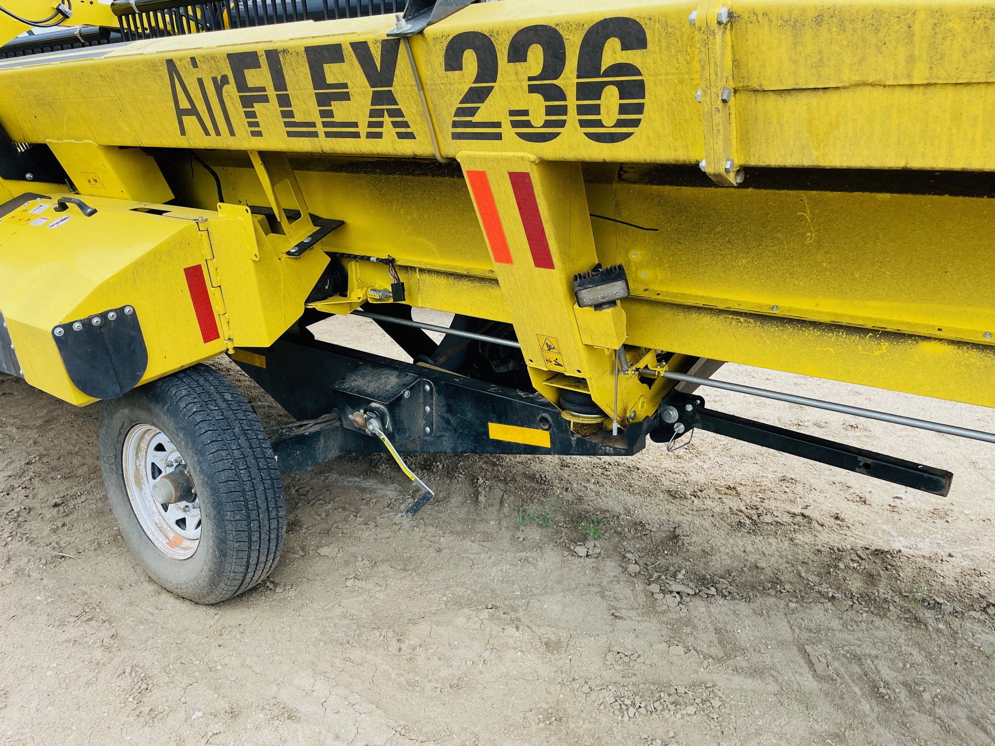 2016 Honey Bee AF236 Header