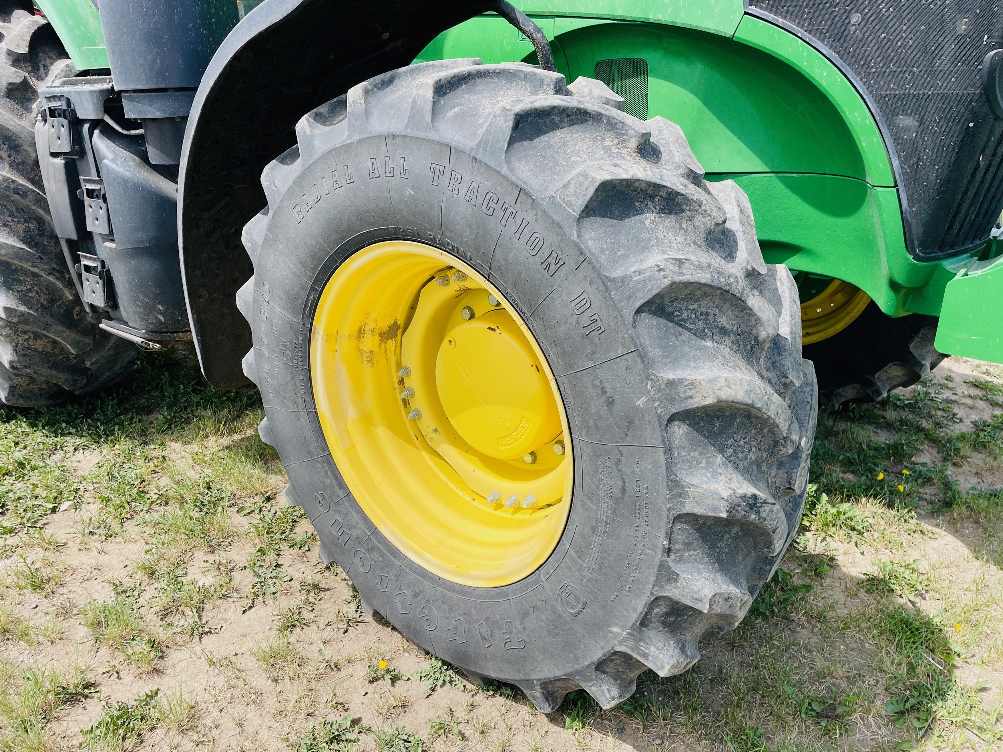 2014 John Deere 7210R Tractor