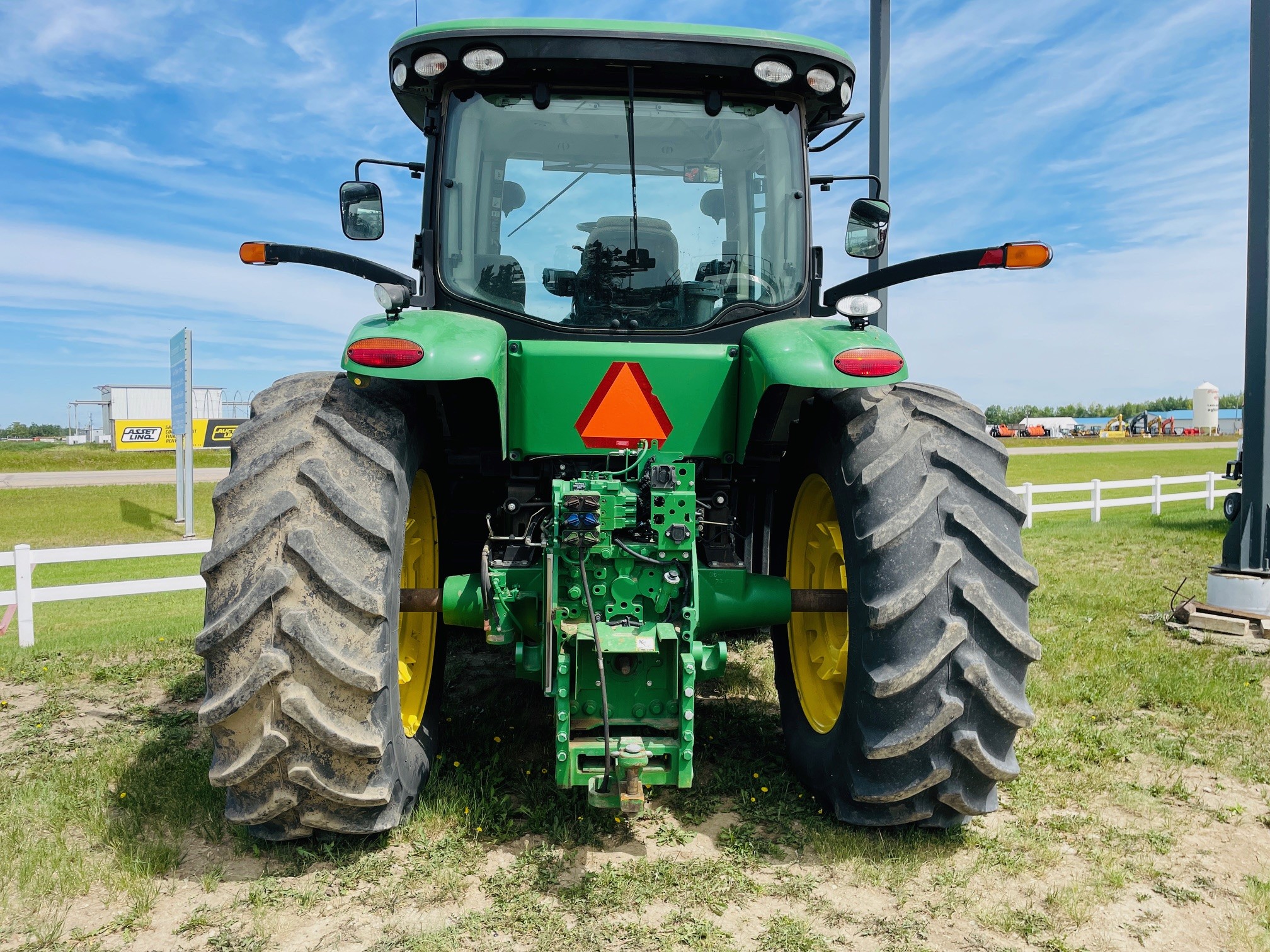 2014 John Deere 7210R Tractor