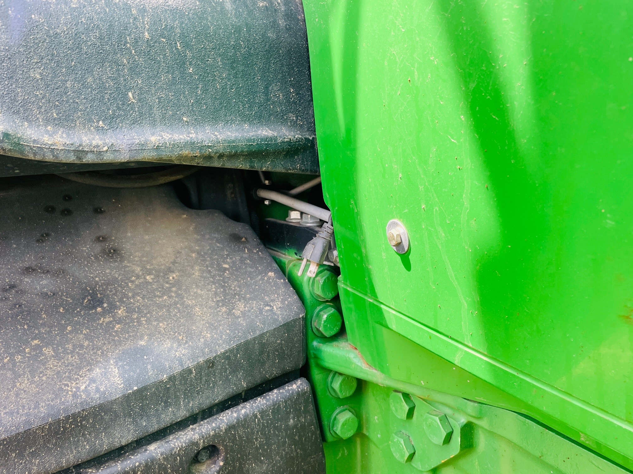 2014 John Deere 7210R Tractor