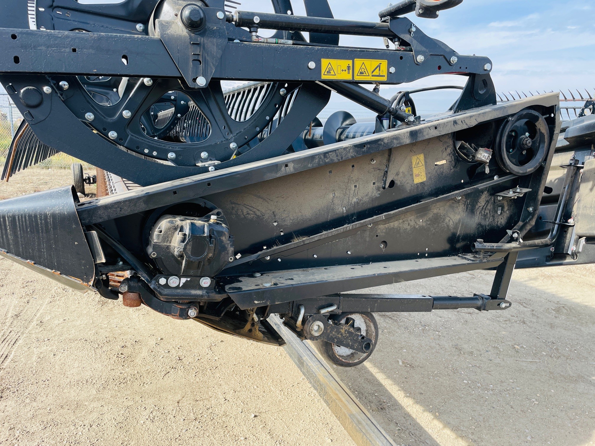 2022 MacDon FD135 Header Draper