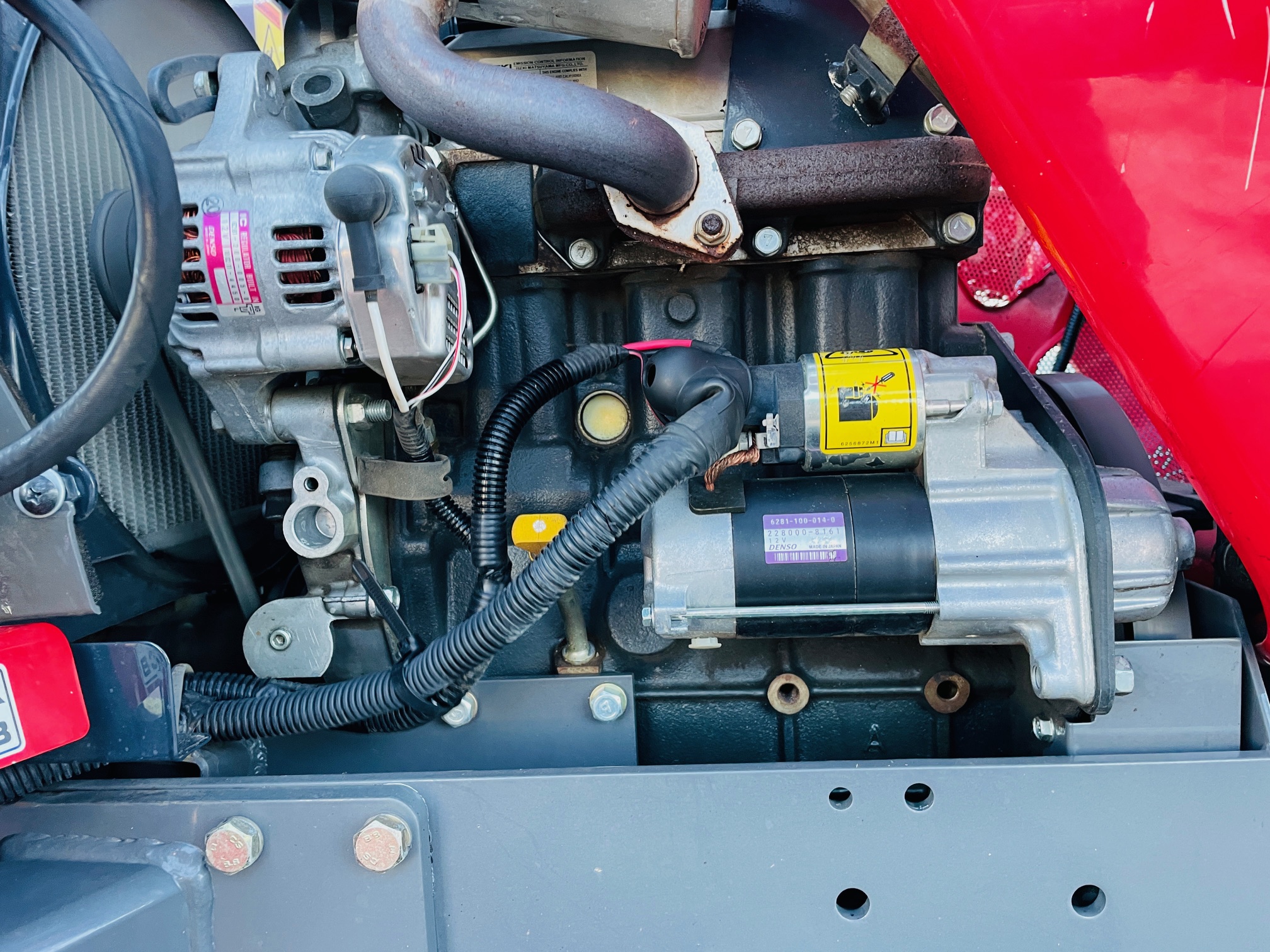 2012 Massey Ferguson GC2400L Tractor Compact