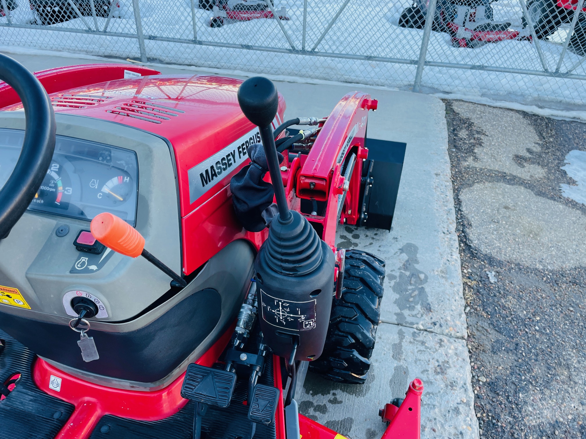 2012 Massey Ferguson GC2400L Tractor Compact
