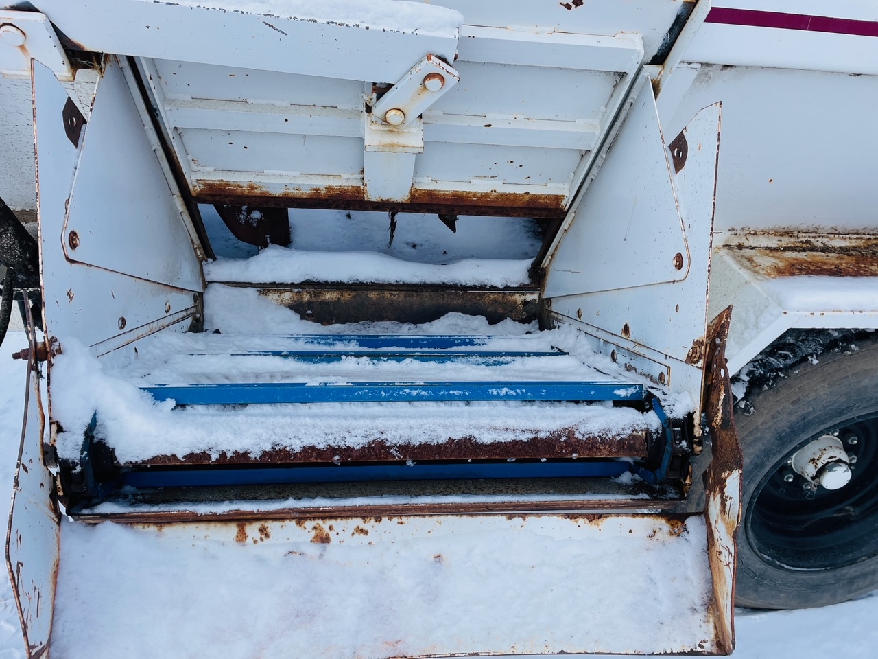 Renn Mill 1316 Vertical Feed Mixer