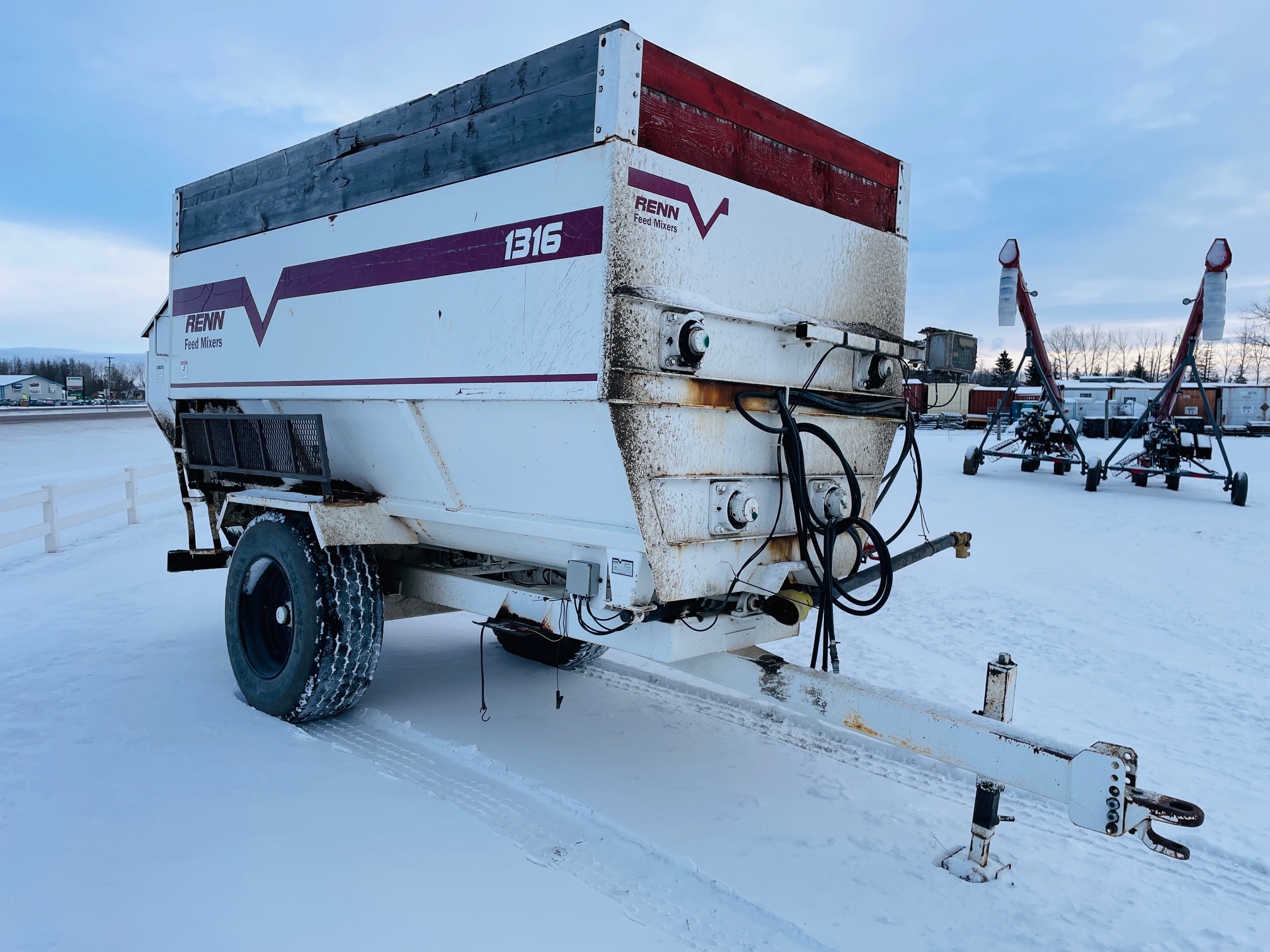Renn Mill 1316 Vertical Feed Mixer