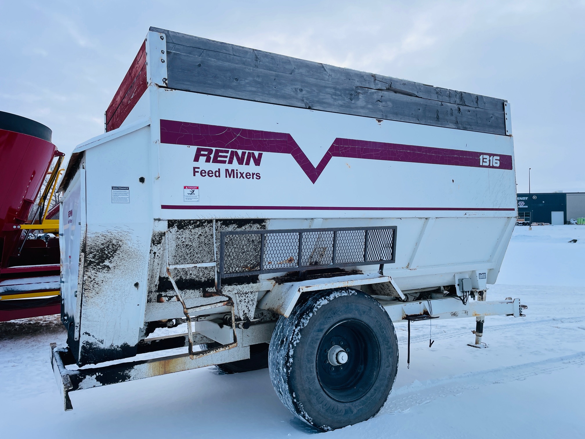 Renn Mill 1316 Vertical Feed Mixer