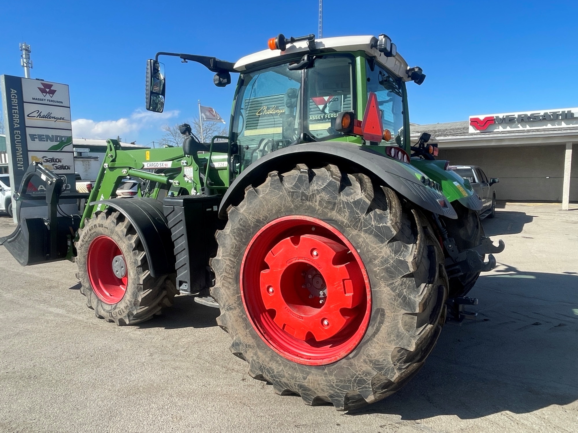 2022 Fendt 724G6 Tractor