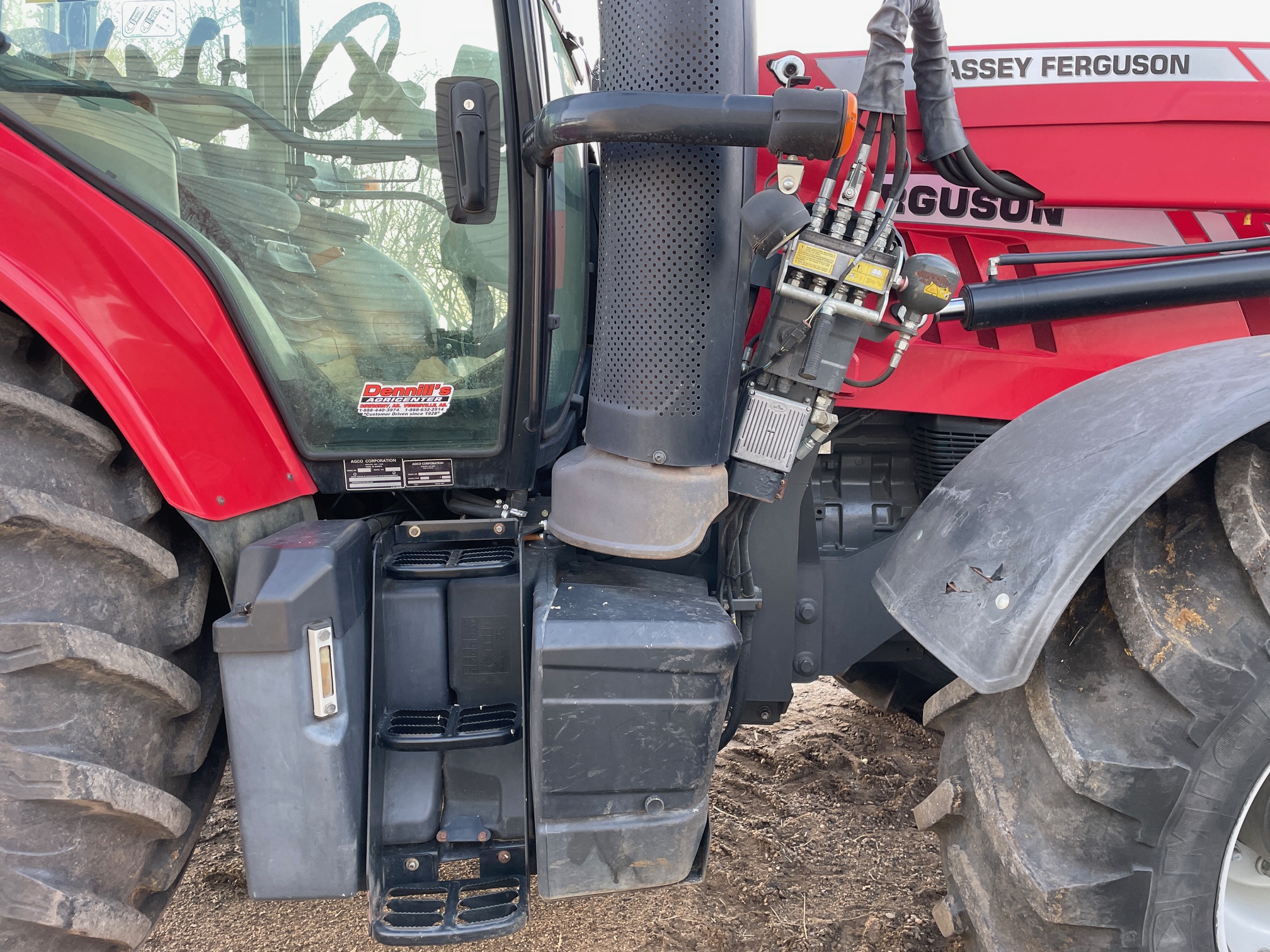 2013 Massey Ferguson 7618 Tractor