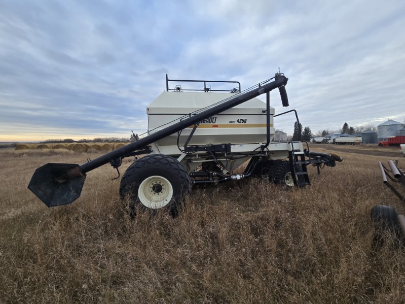 1998 Bourgault 4350 Air Tank/Cart