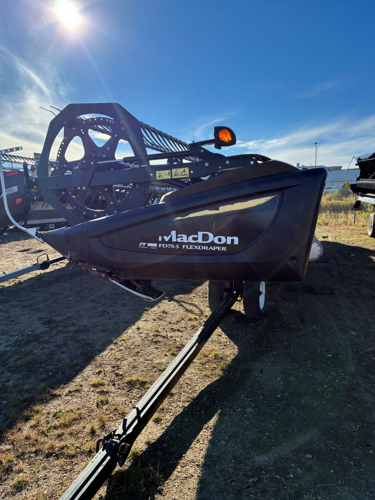 2018 MacDon FD75-35 Header Combine