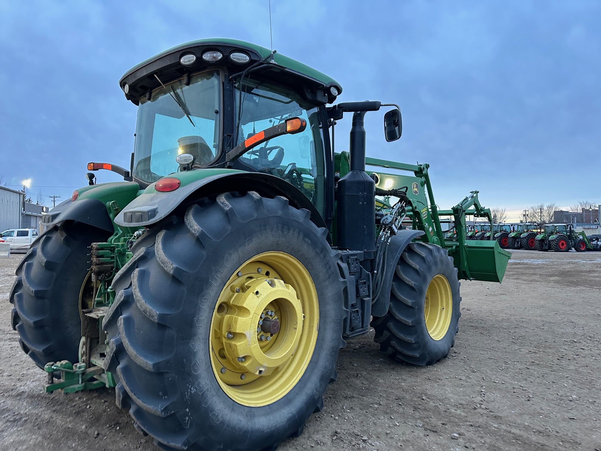 2015 John Deere 7230R Tractor