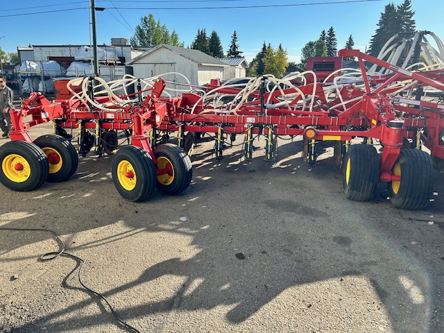 2013 Bourgault 3320 QDA Air Drill