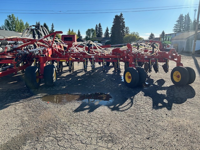 2013 Bourgault 3320 QDA Air Drill