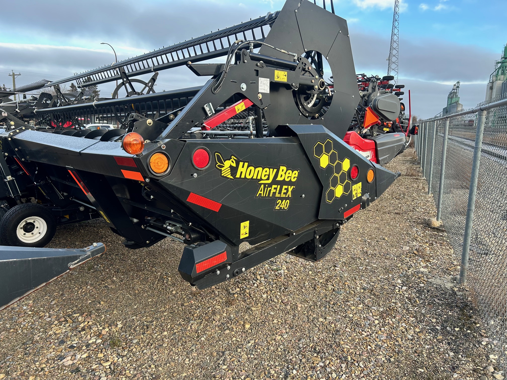 2019 Honey Bee AF240 Header Combine