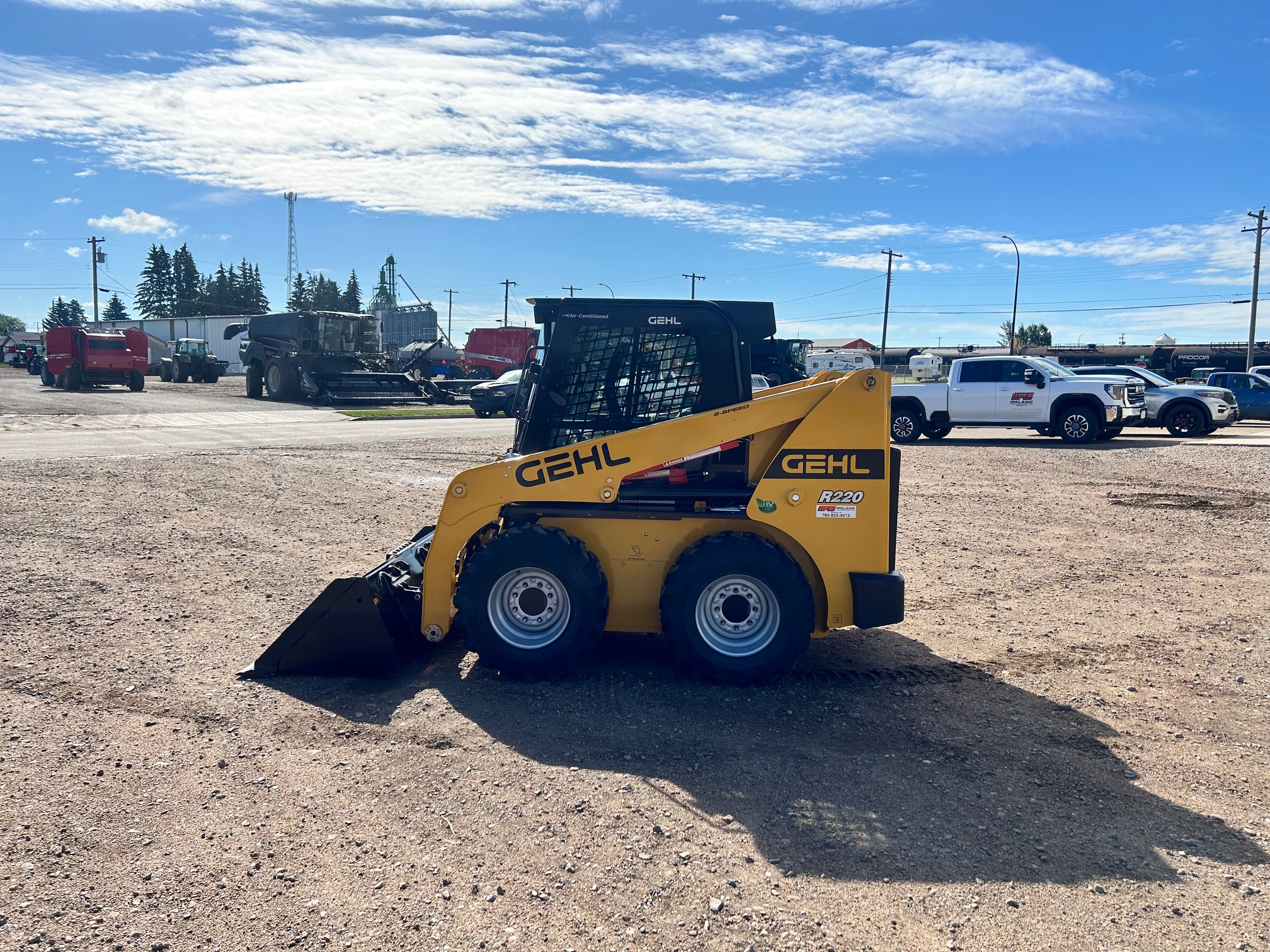 2022 Gehl R220 Skid Steer Loader