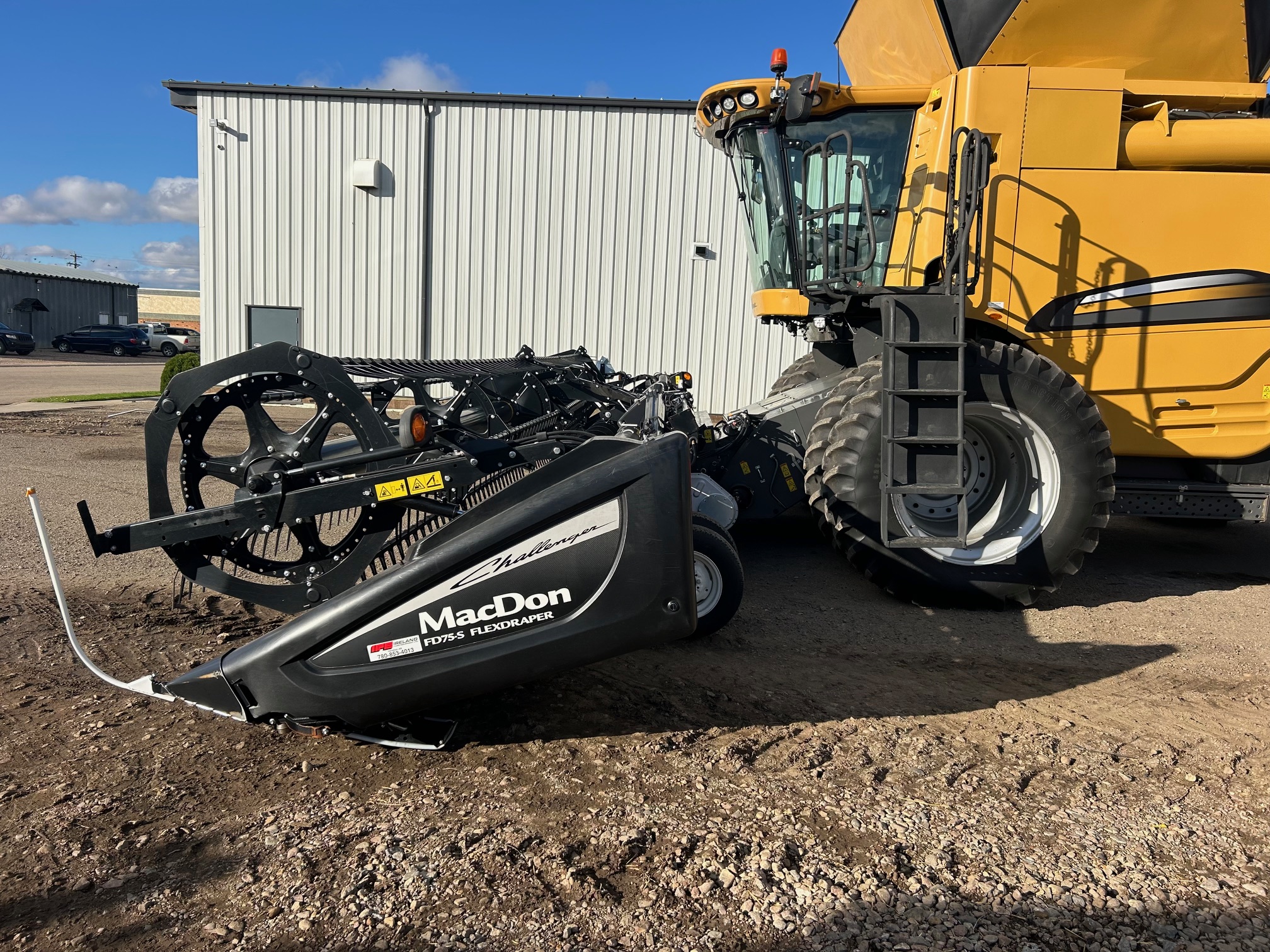 2018 MacDon FD75-35 Header Combine