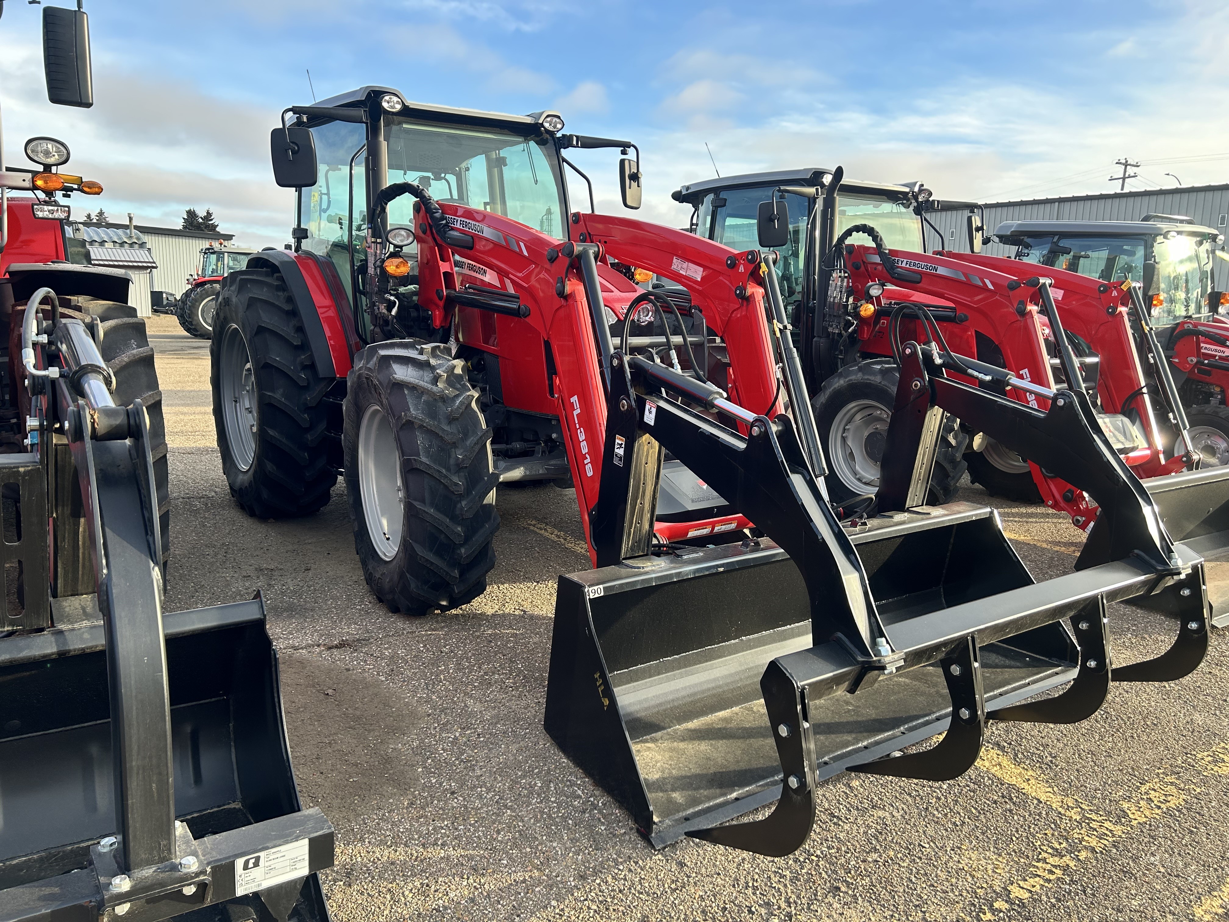 2023 Massey Ferguson 6713 Tractor