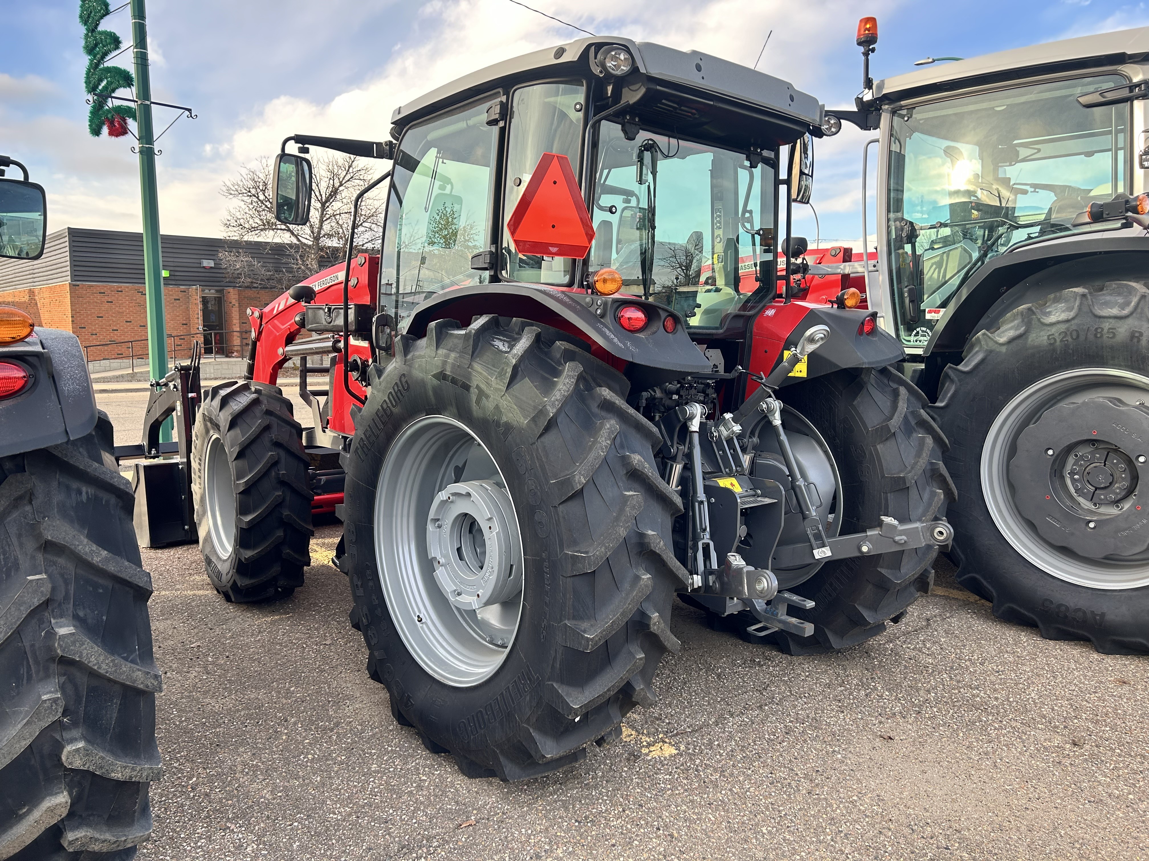 2023 Massey Ferguson 6713 Tractor