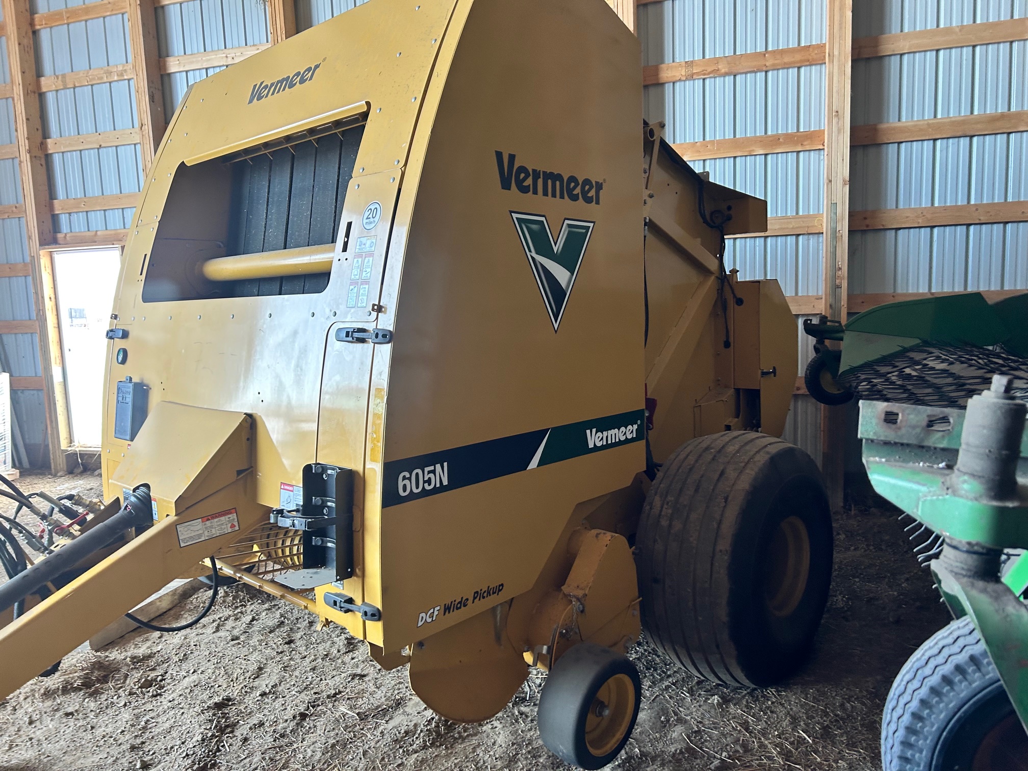 2023 Vermeer 605N Baler/Round