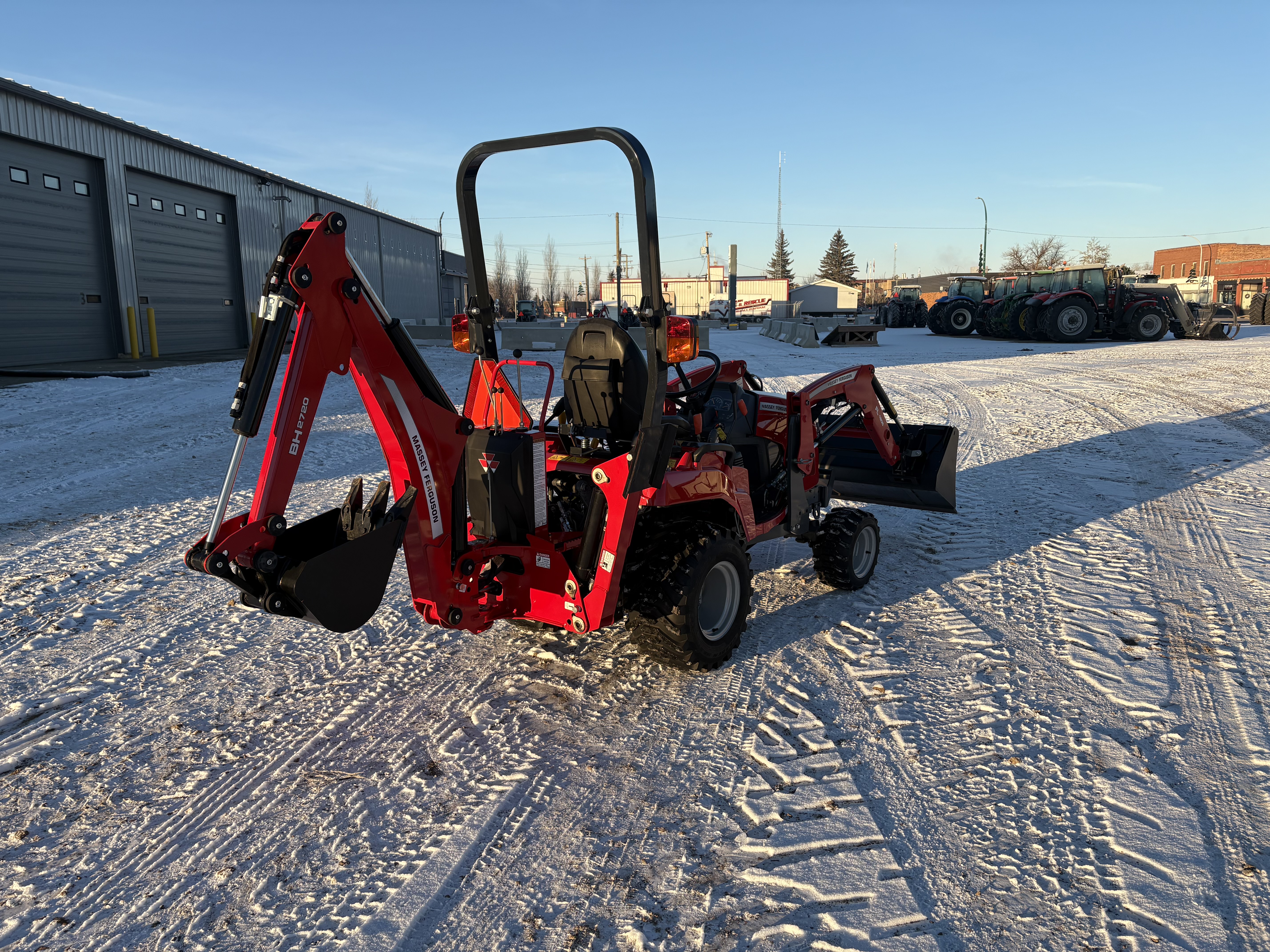 2022 Massey Ferguson MF GC1700 Series MF GC1723EB Tractor