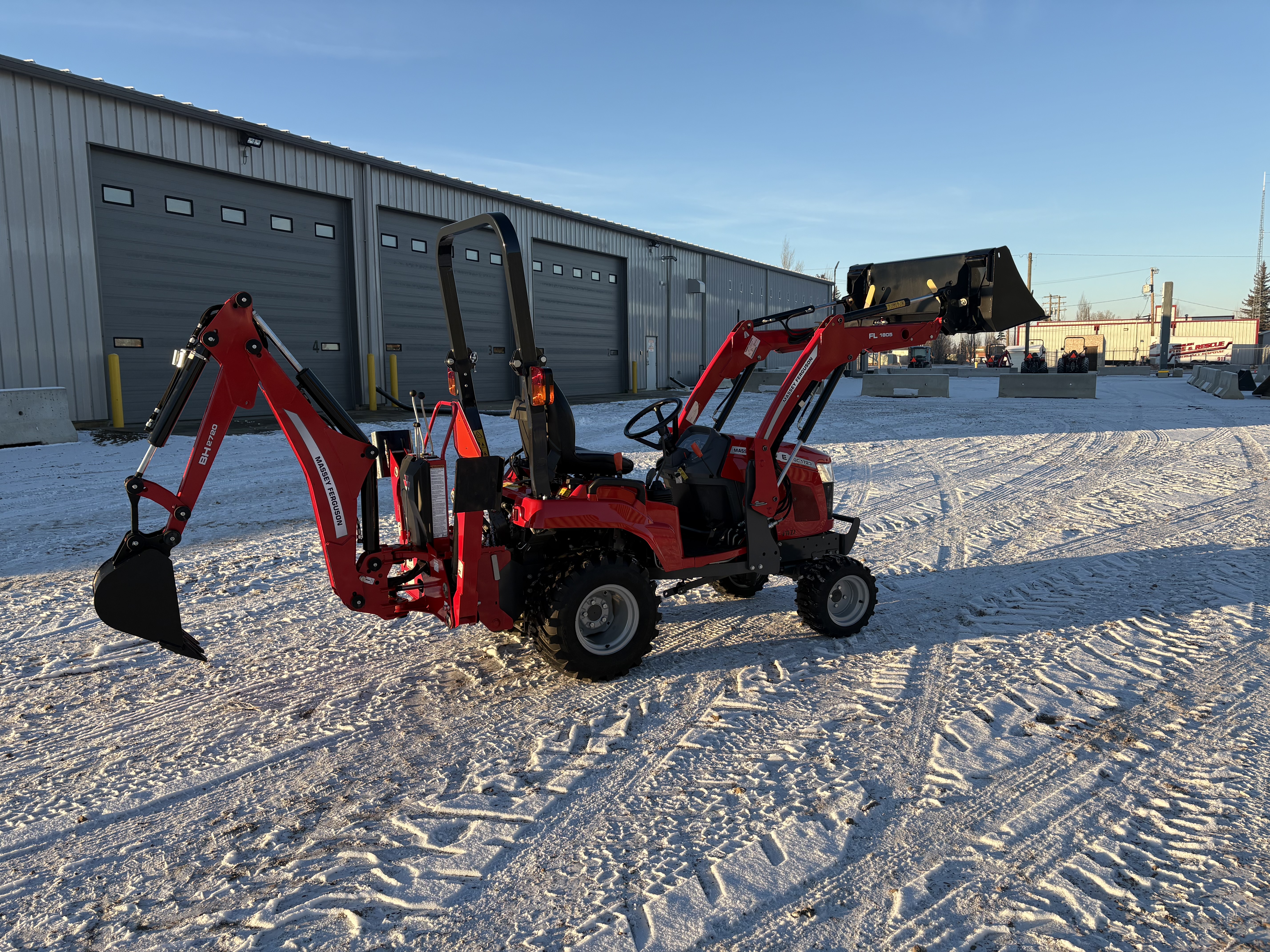 2022 Massey Ferguson MF GC1700 Series MF GC1723EB Tractor
