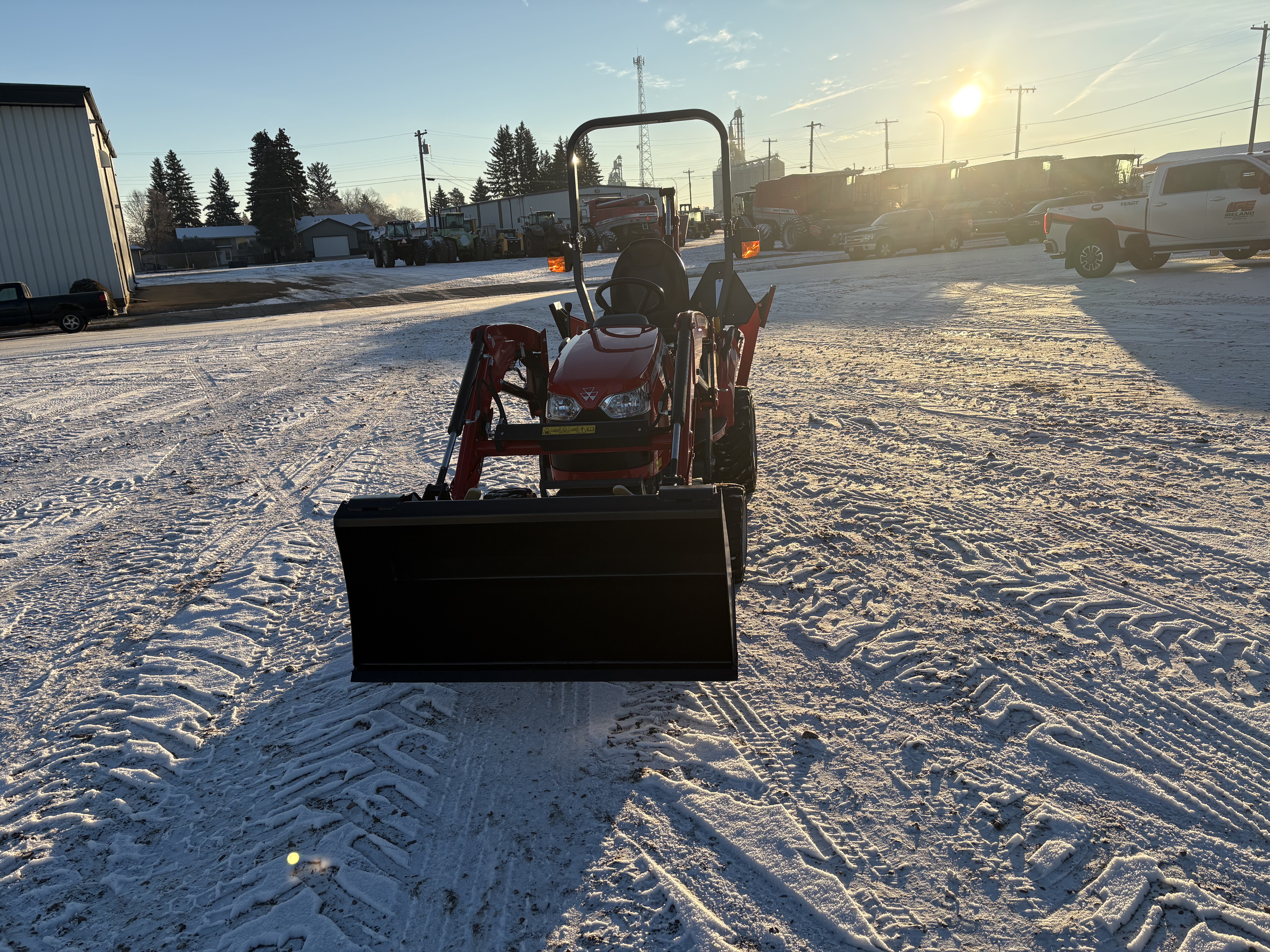 2022 Massey Ferguson MF GC1700 Series MF GC1723EB Tractor