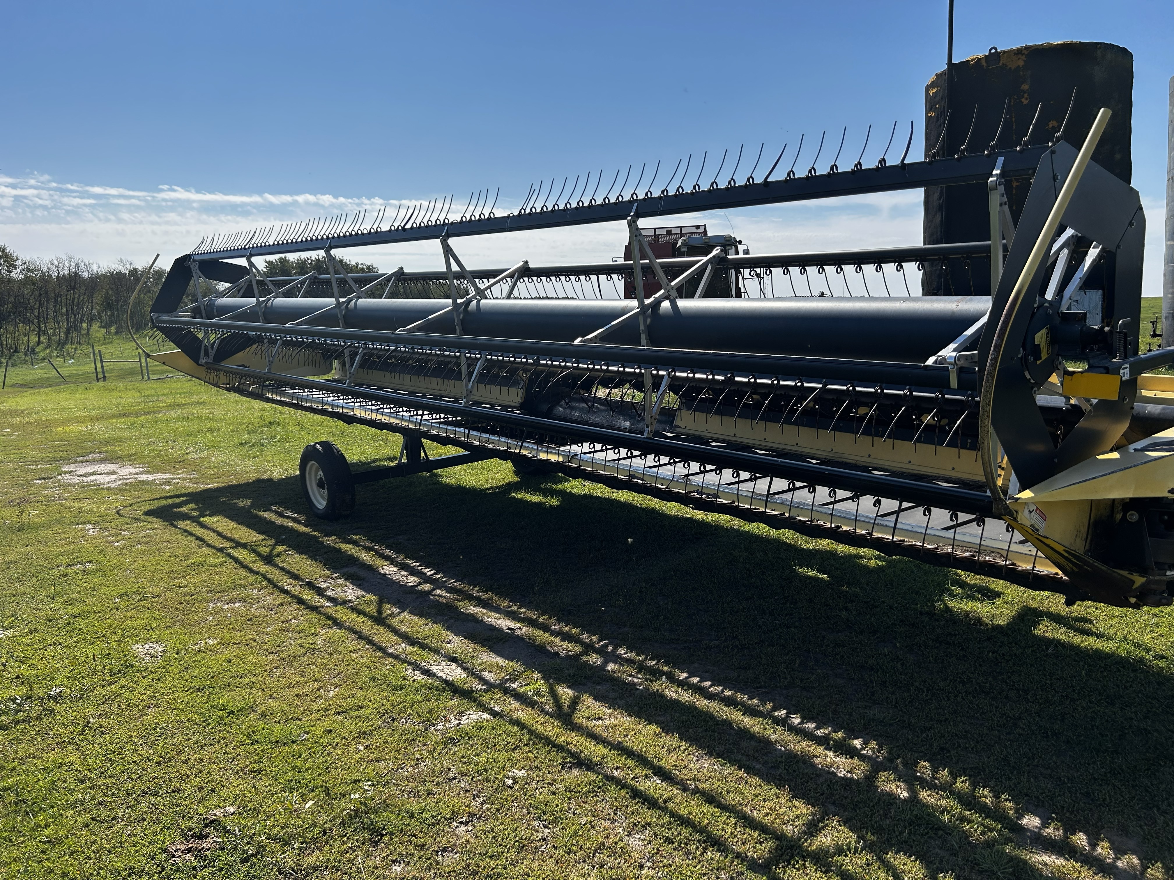 2000 Honey Bee HB-30 Header Draper