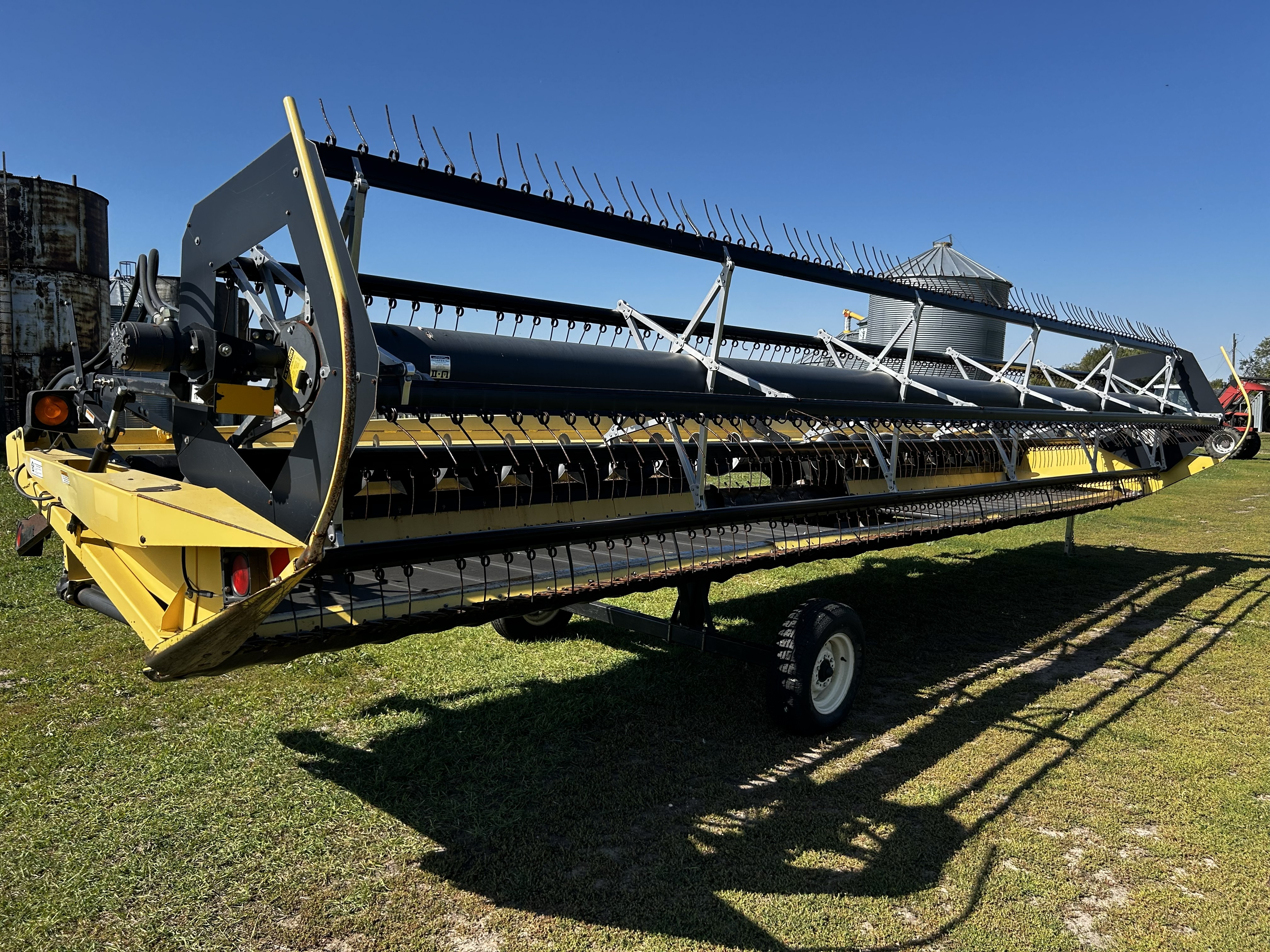 2000 Honey Bee HB-30 Header Draper