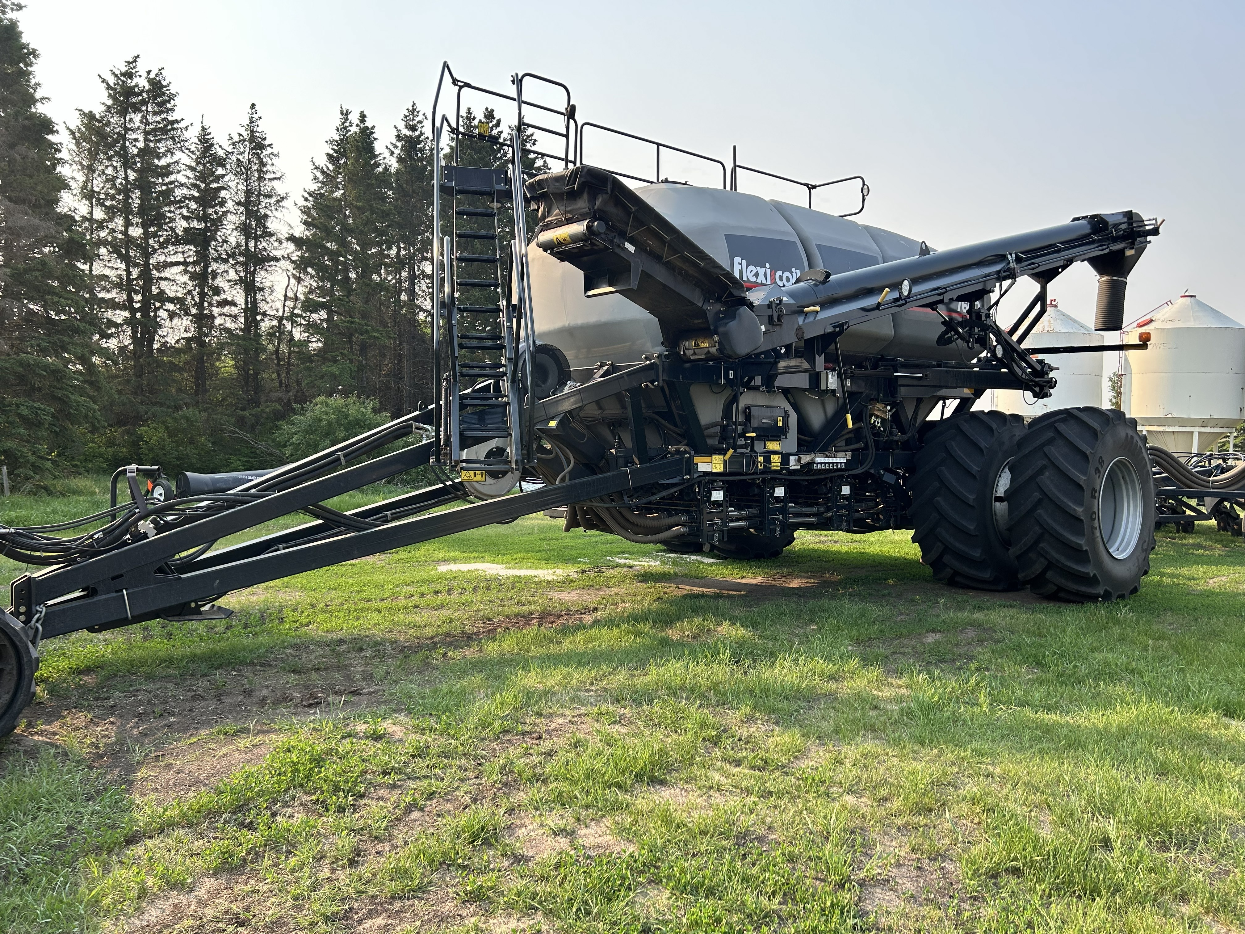 2021 Flexi-Coil 7660 Air Seeder