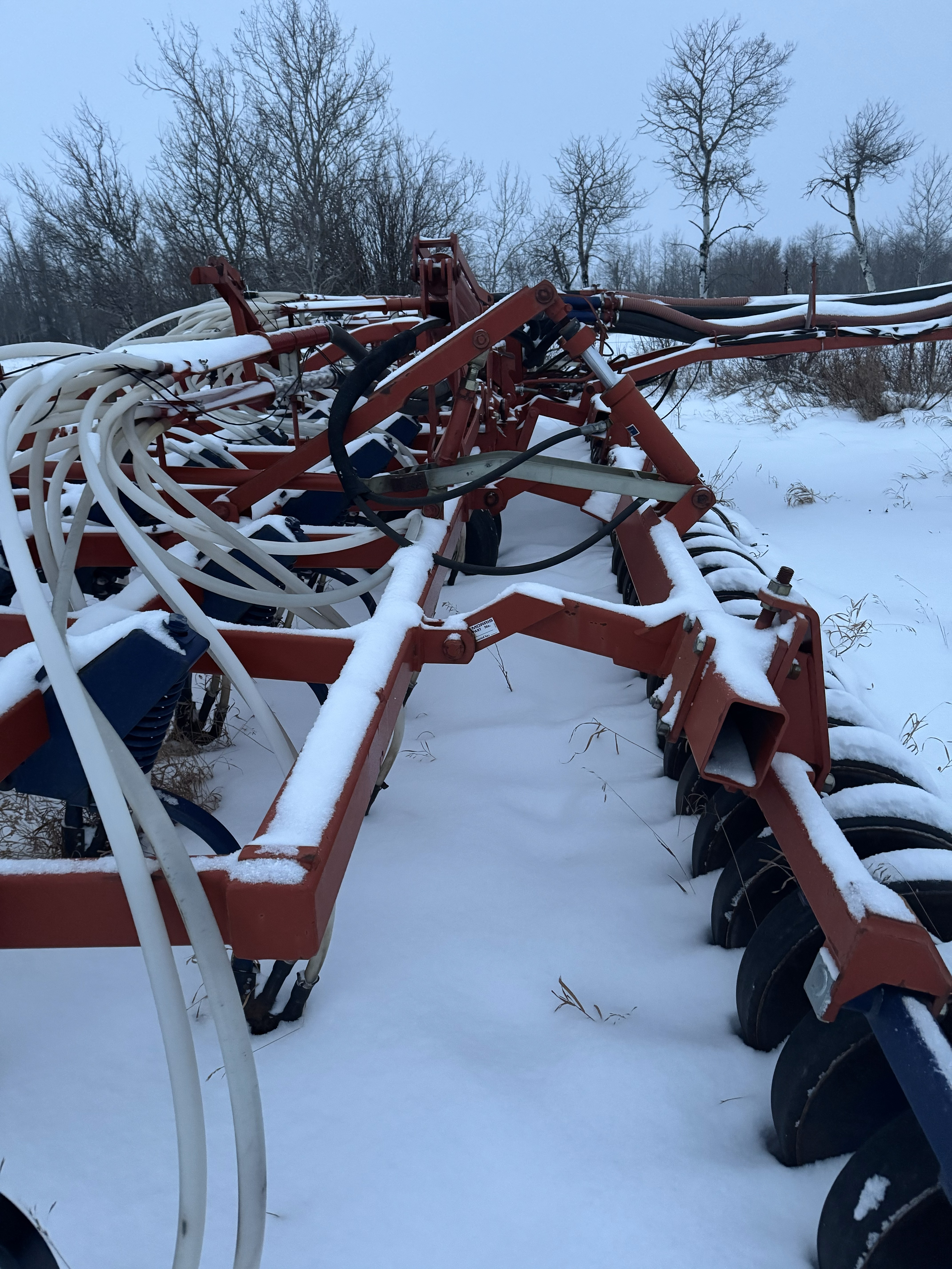 2010 Morris Maxium 2 40 Drill & 8336 Air Seeder Air Drill