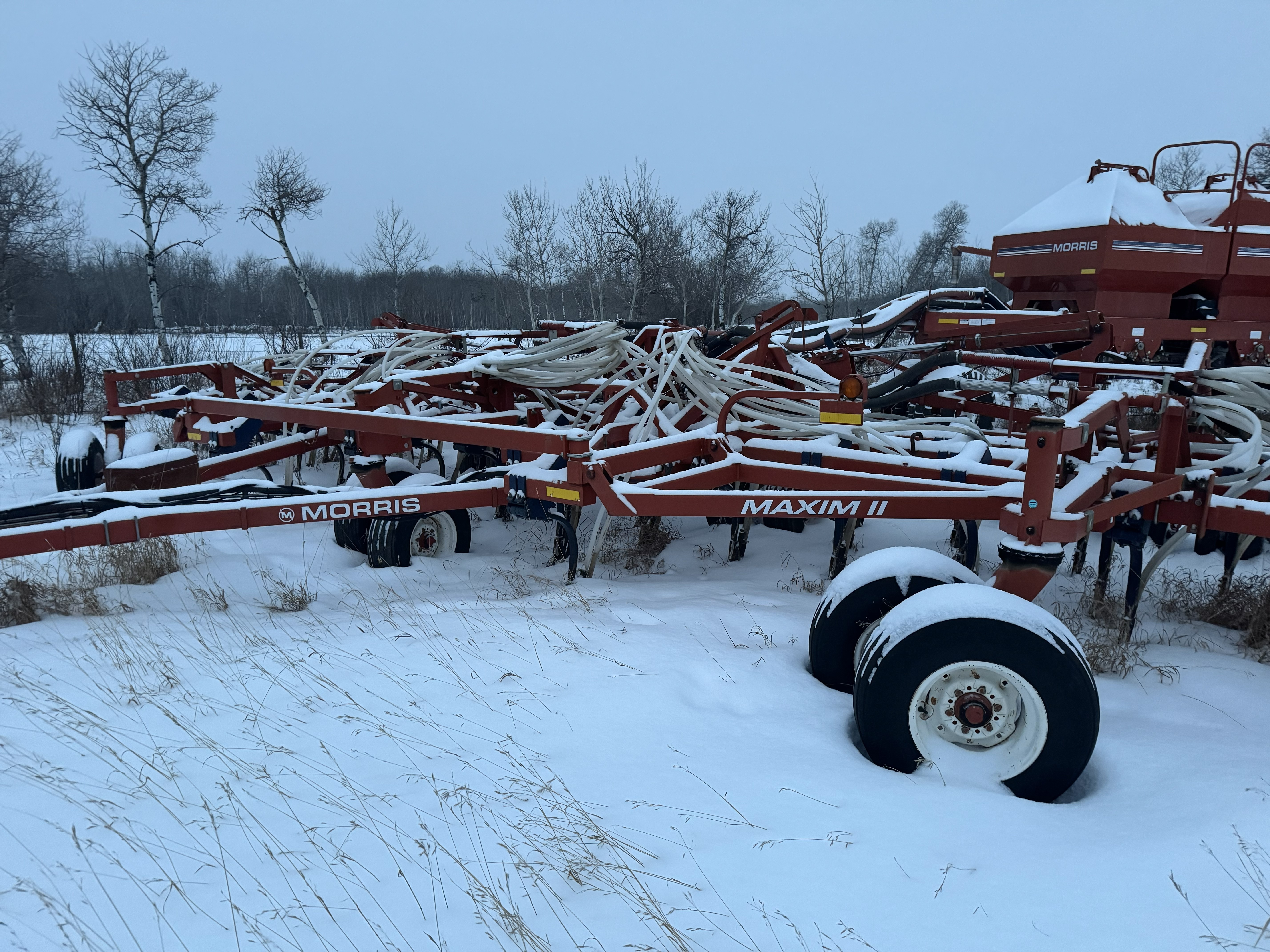 2010 Morris Maxium 2 40 Drill & 8336 Air Seeder Air Drill