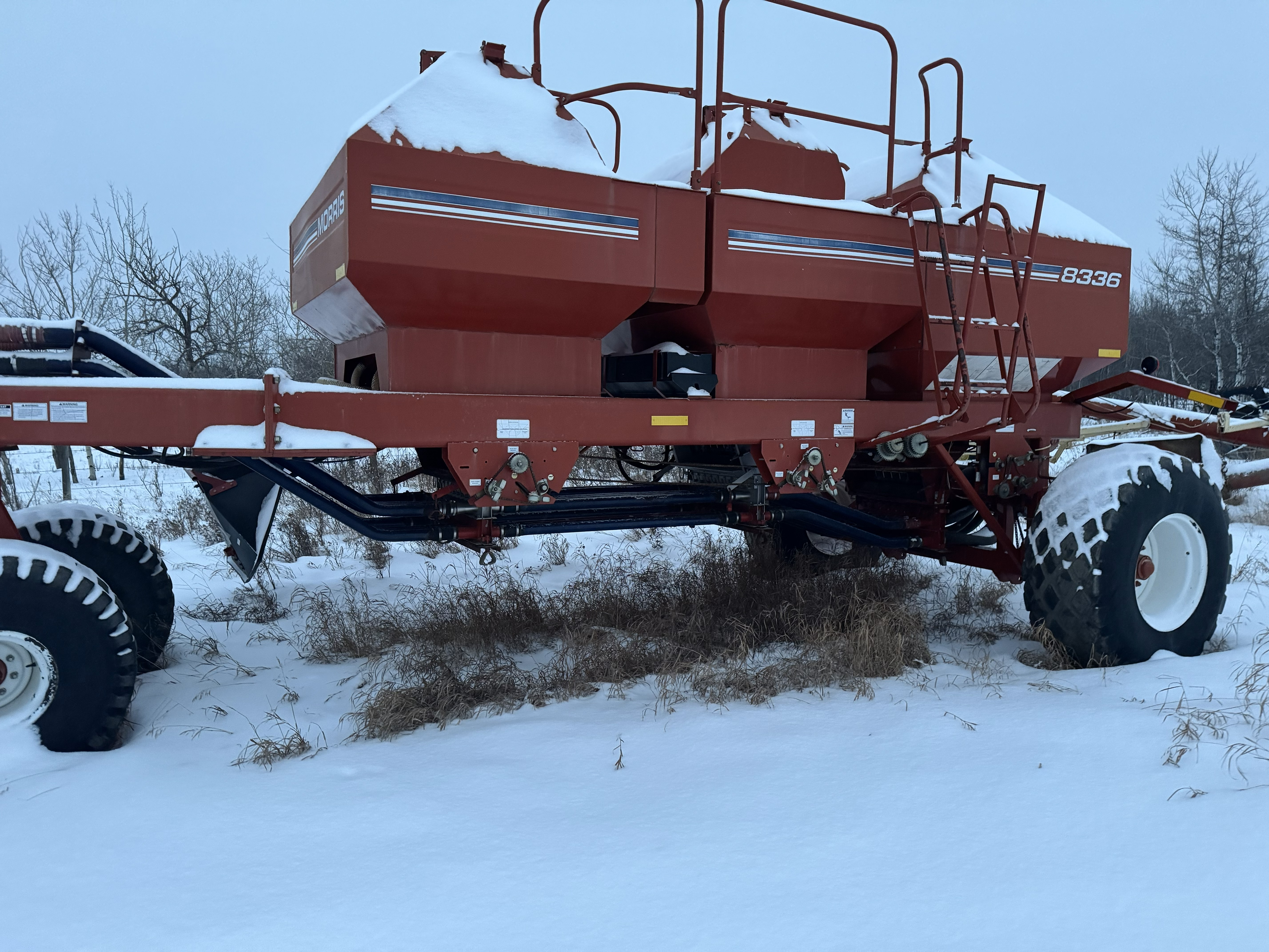 2010 Morris Maxium 2 40 Drill & 8336 Air Seeder Air Drill