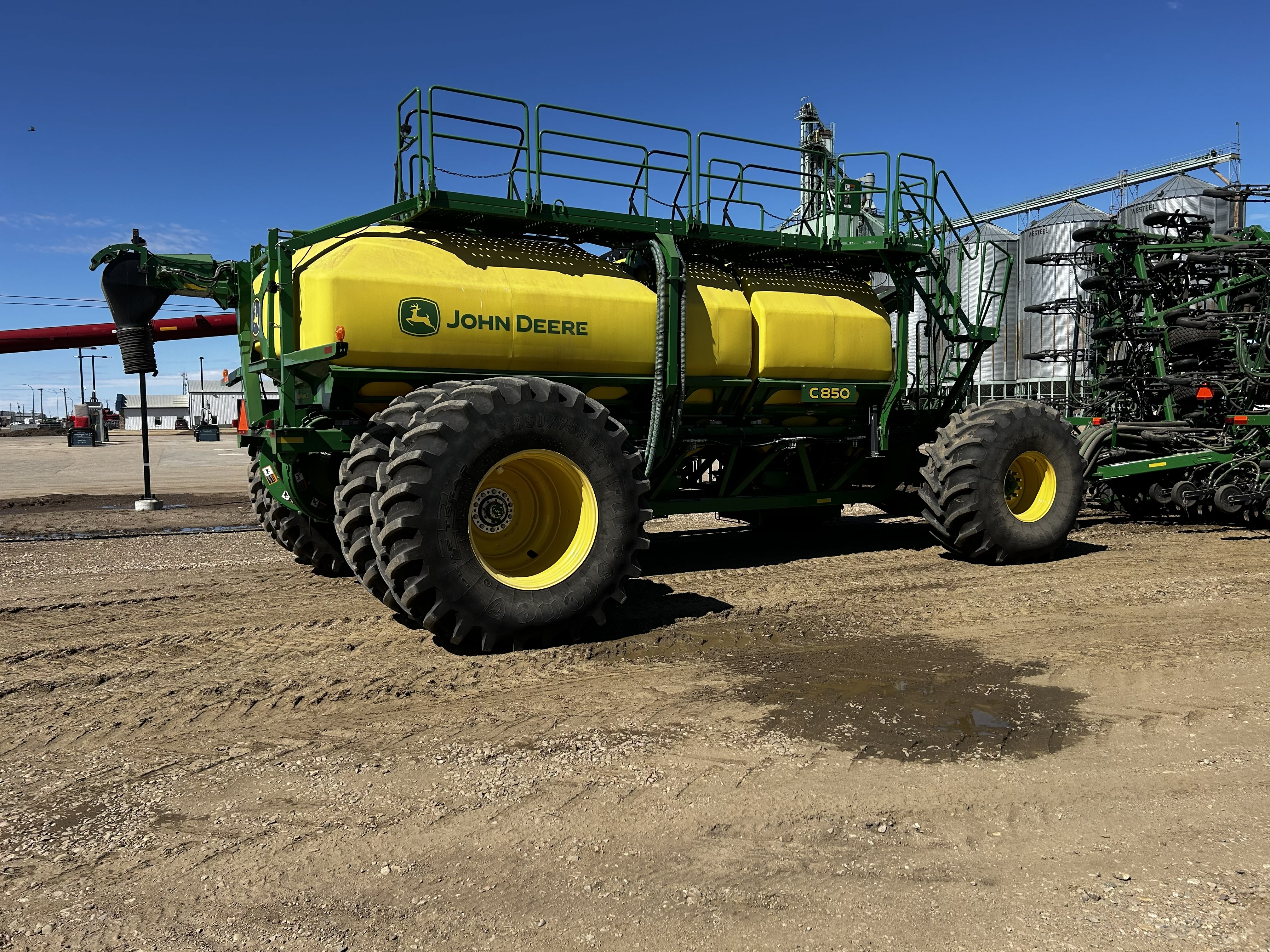 2017 John Deere 1870 76 & C850 Air Drill