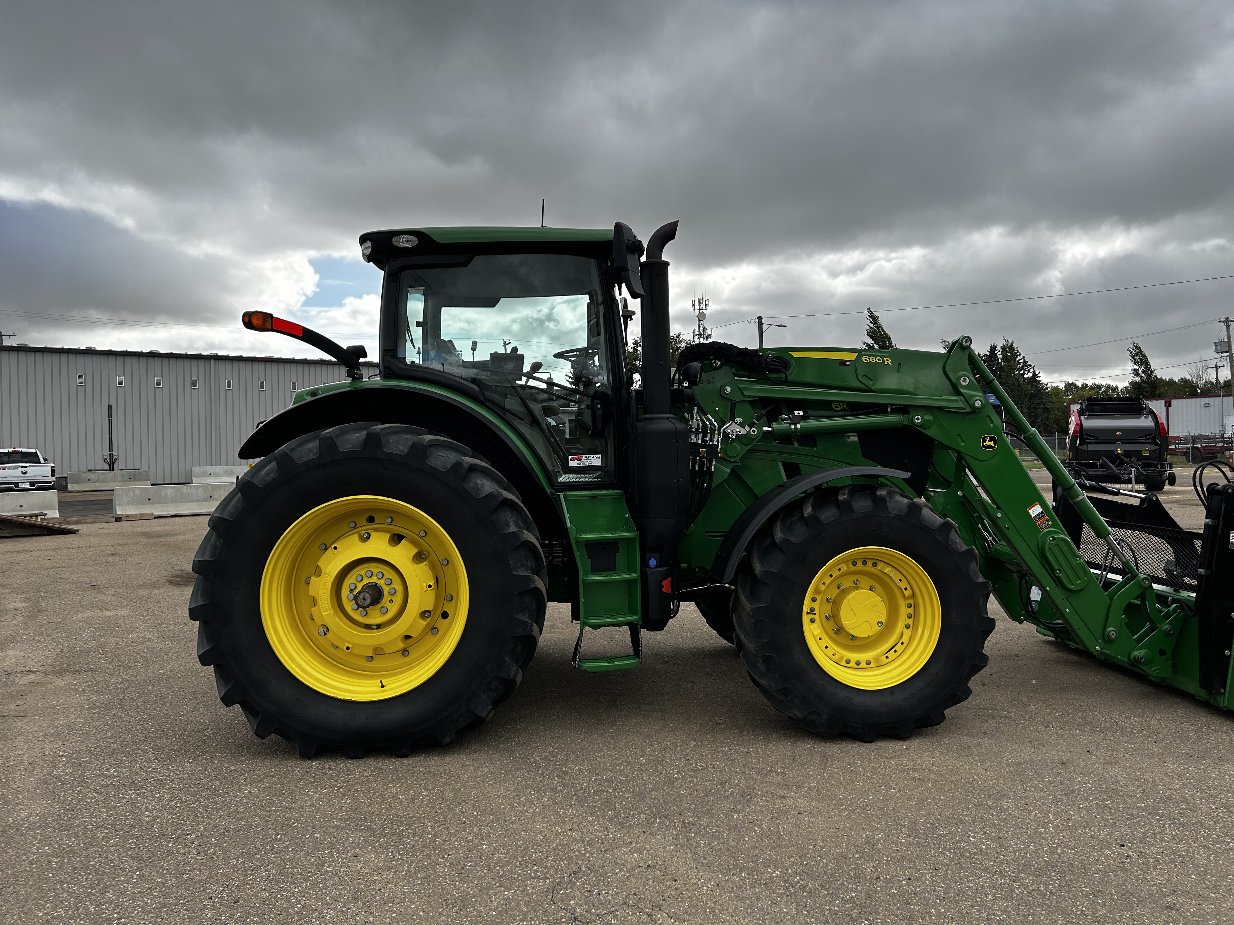 2023 John Deere 6R 195 Tractor