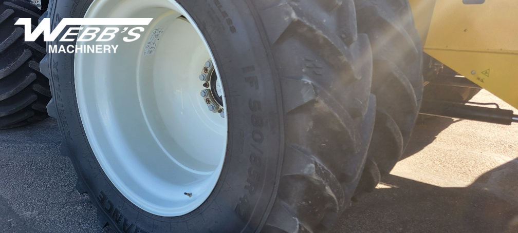 2019 New Holland CR8.90 Combine