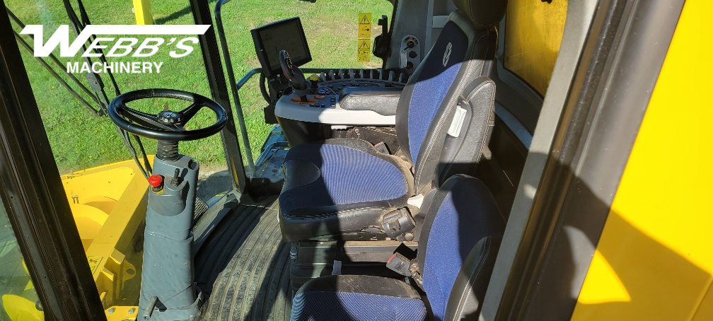 2019 New Holland CR8.90 Combine