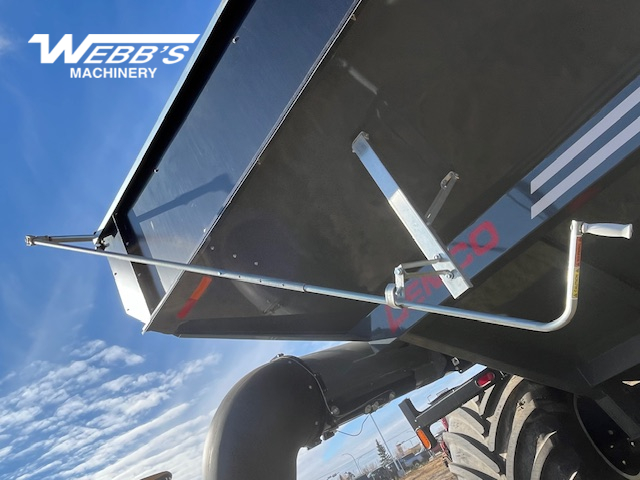 2025 Demco 1500 Grain Cart
