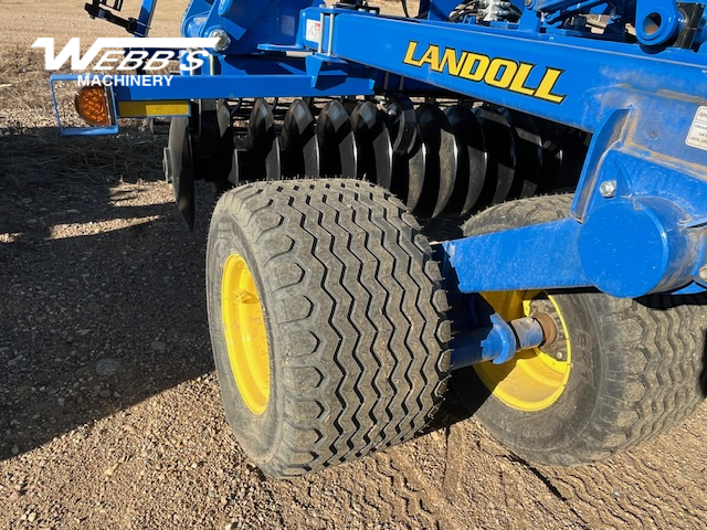 2025 Landoll 7530-35 Vertical Tillage