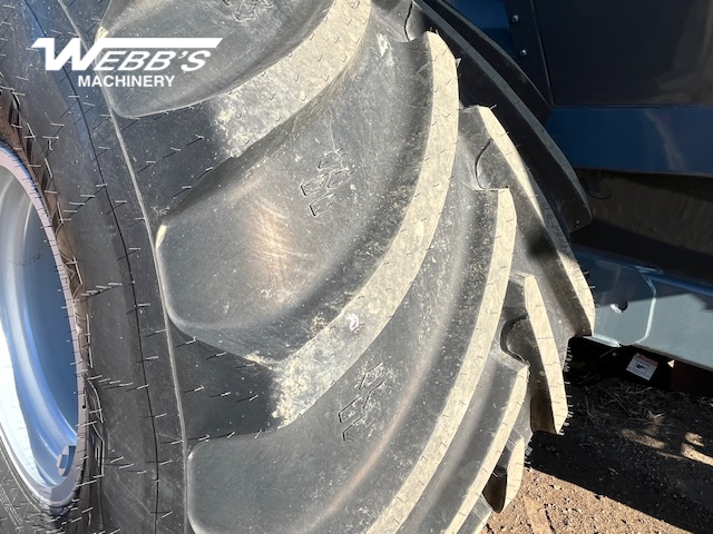 2025 Demco 1500 Grain Cart