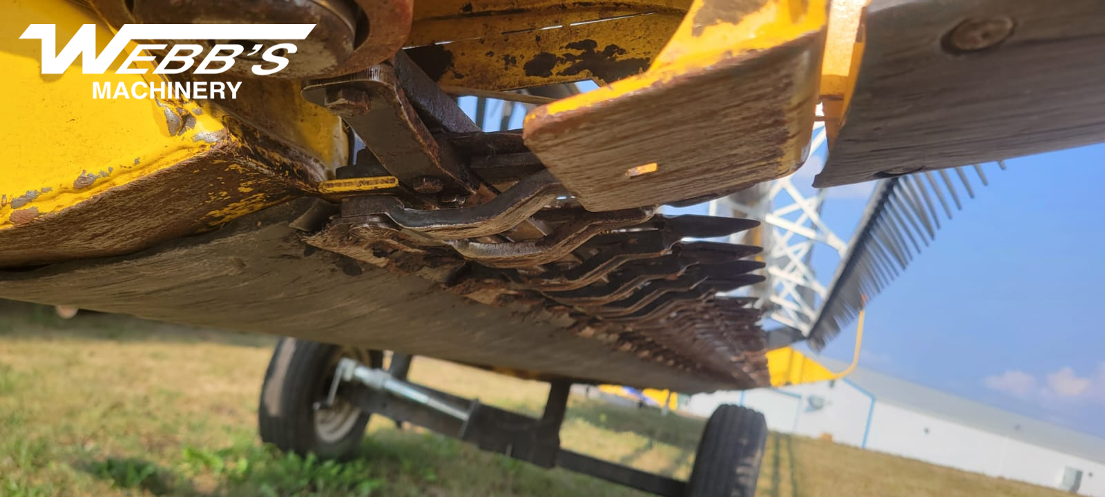 2012 New Holland HB30 Windrower Header