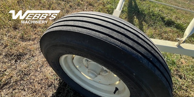 2015 Buhler Farm King 13x70TMMR Grain Auger