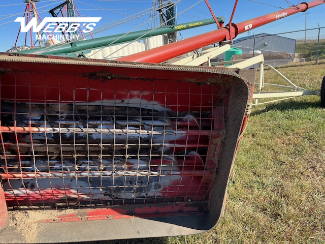 2015 Buhler Farm King 13x70TMMR Grain Auger