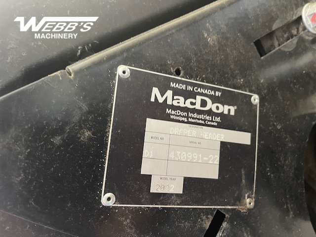 2016 MacDon M205 Windrower