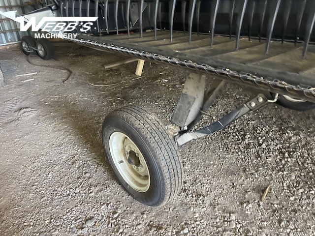 2016 MacDon M205 Windrower