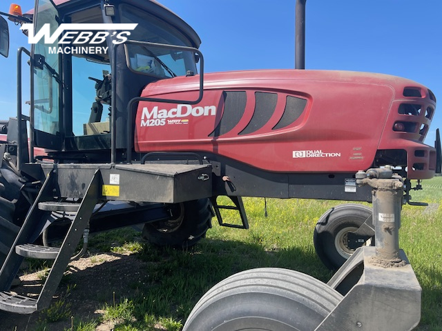 2016 MacDon M205 Windrower