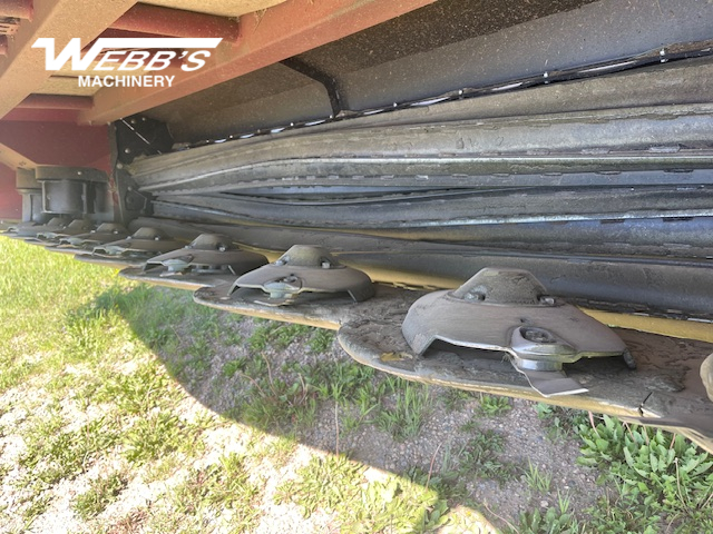 2016 MacDon M205 Windrower