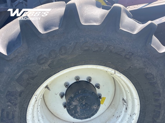 2016 MacDon M205 Windrower