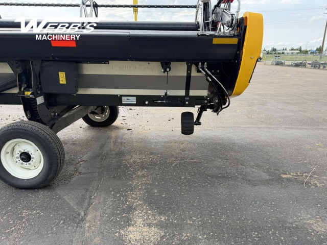 2024 MacDon FD235 Header Combine